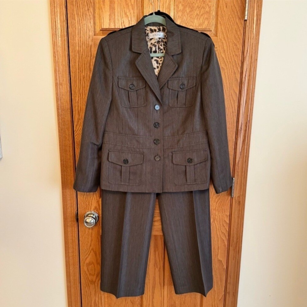 Kasper Pant Suit Womens Size 12 Brown Pinstripe 2-Piece Blazer Pants